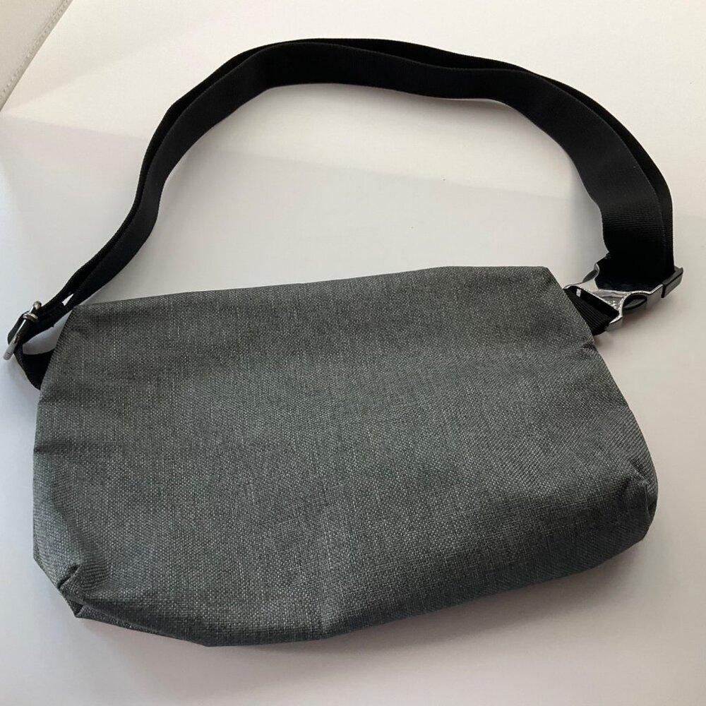 John Varvatos Fanny Pack Belt Bag Chest Travel Bag Sling Bag Gray Canvas 6.5"x11 - Picture 10 of 12